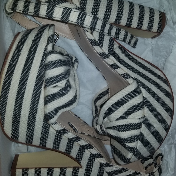 Shoes - Picture 7 of 7